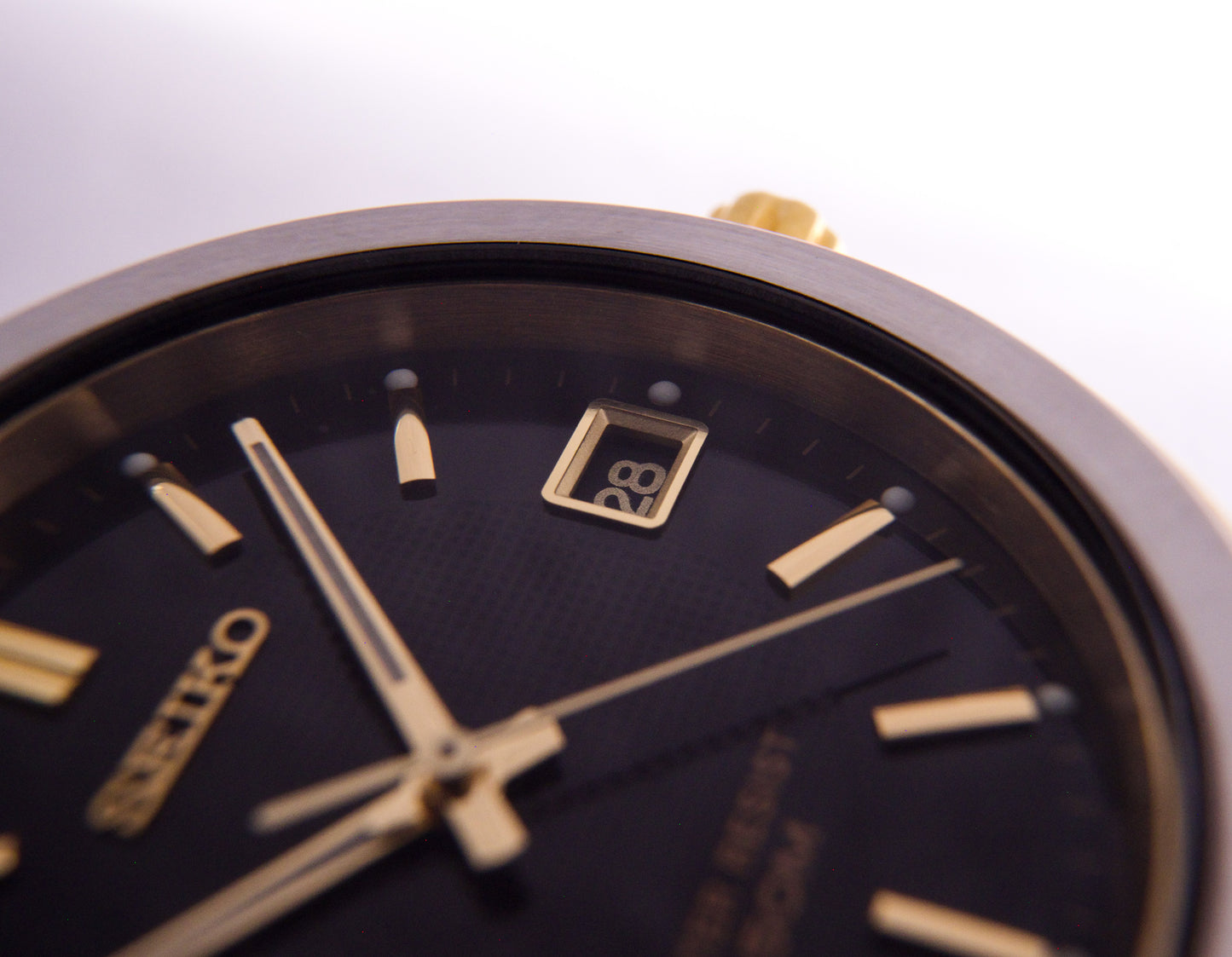 1990 Seiko Two Tone Quartz REF#:V742-8119 Men's Wrist-Watch