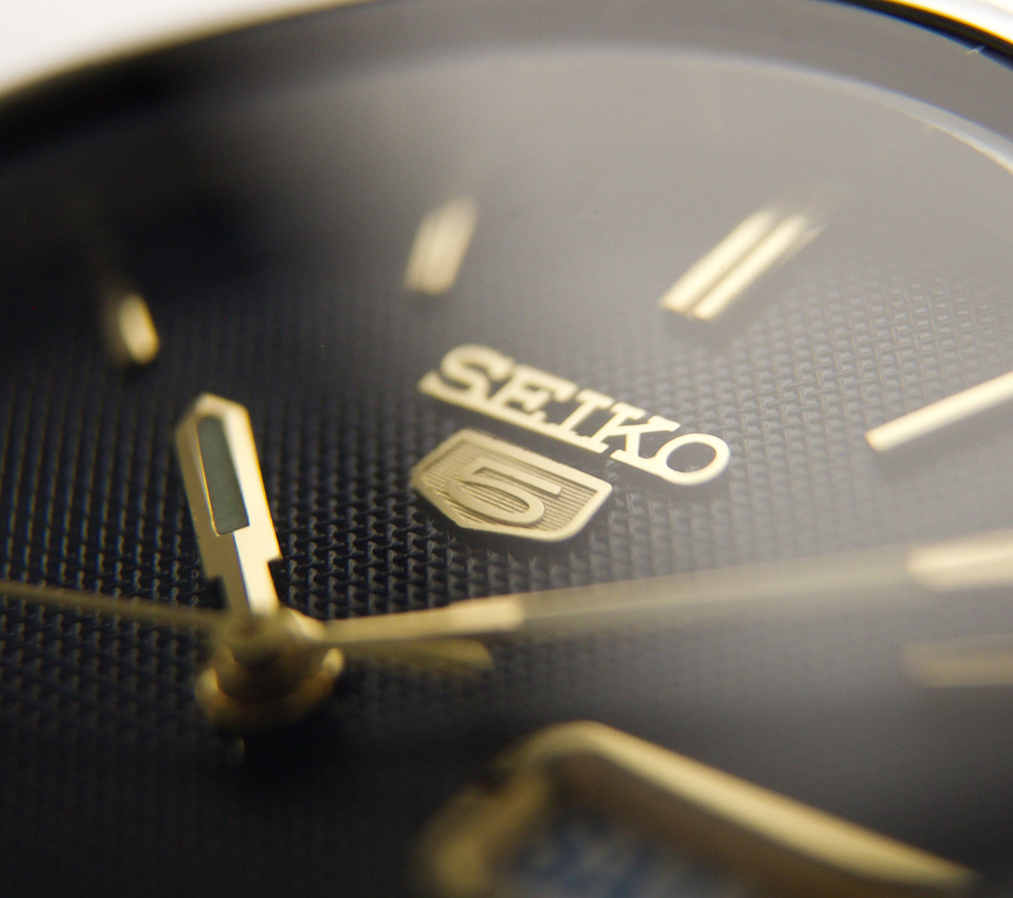 1997 Seiko 5 Midnight Black Men's Mechanical Wrist-Watch