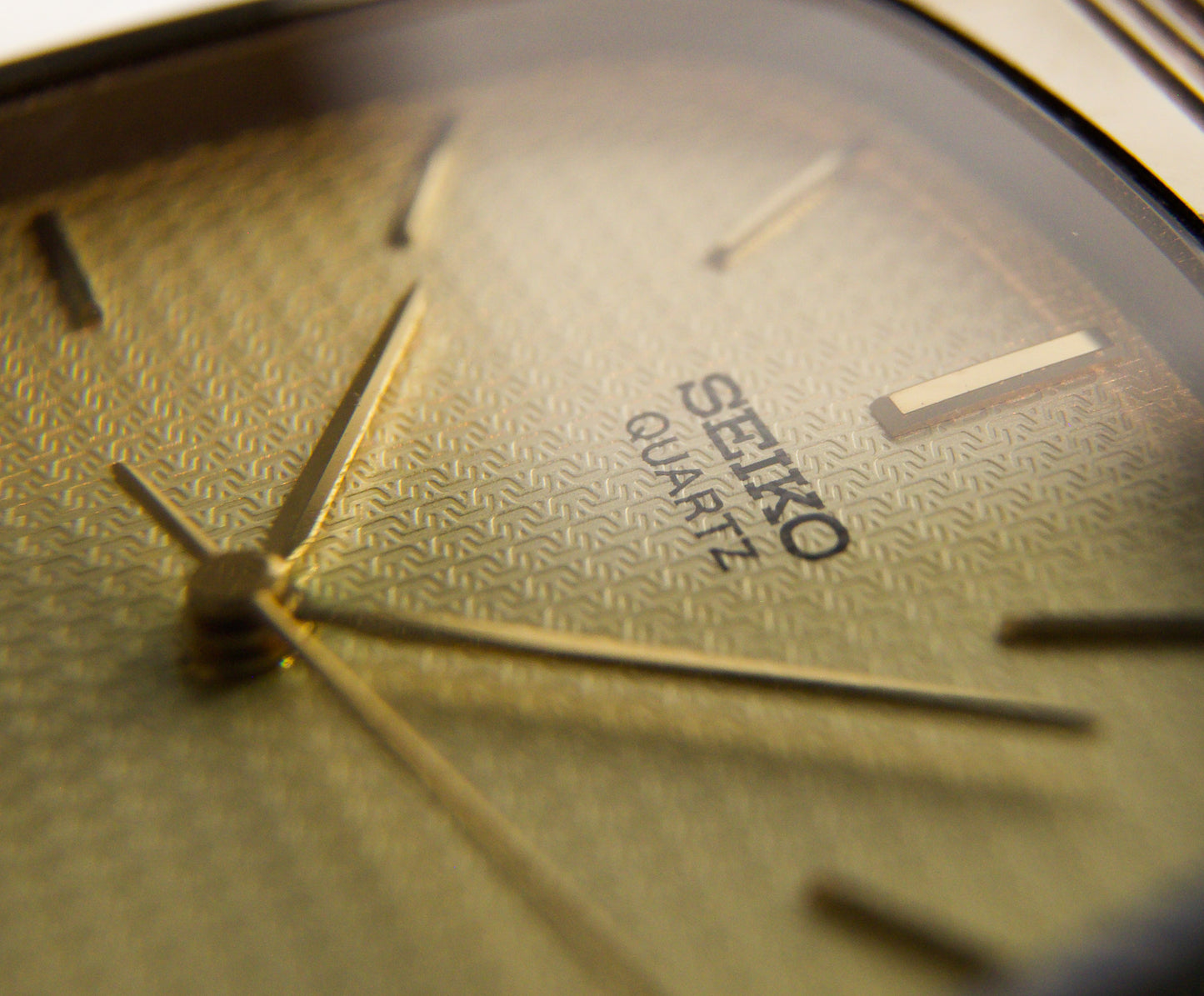 1985 NOS Seiko Dulce Champagne Toned Dial Men's Wrist-Watch