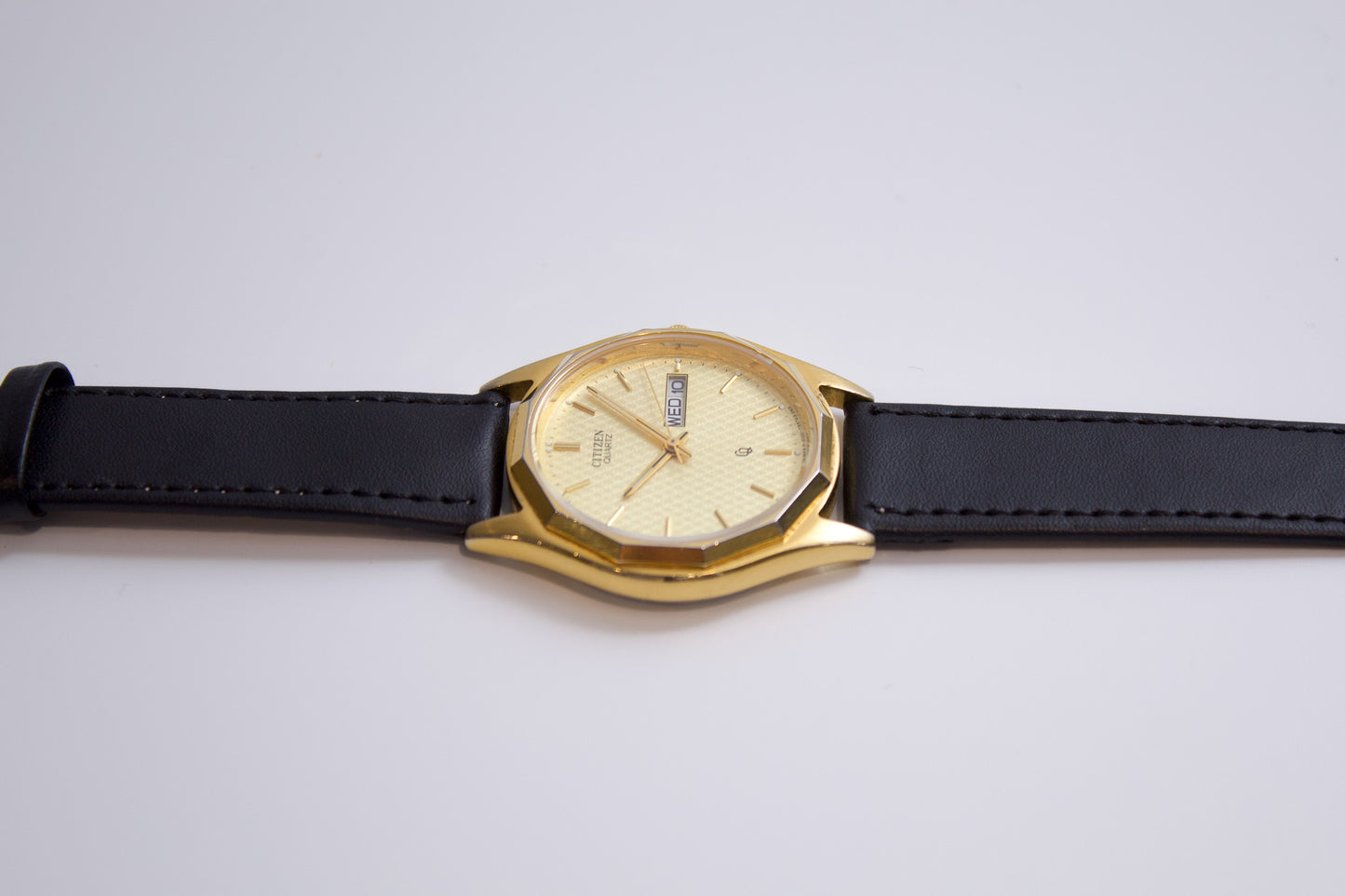 1990s Citizen Gold Toned Quartz Men's Wrist-Watch