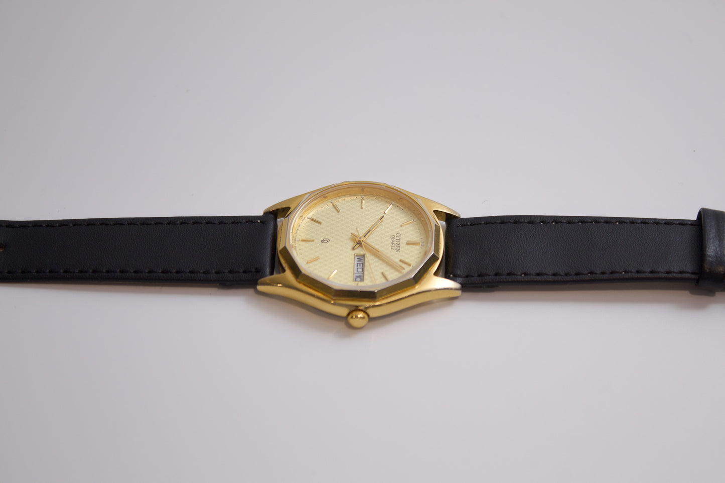 1990s Citizen Gold Toned Quartz Men's Wrist-Watch