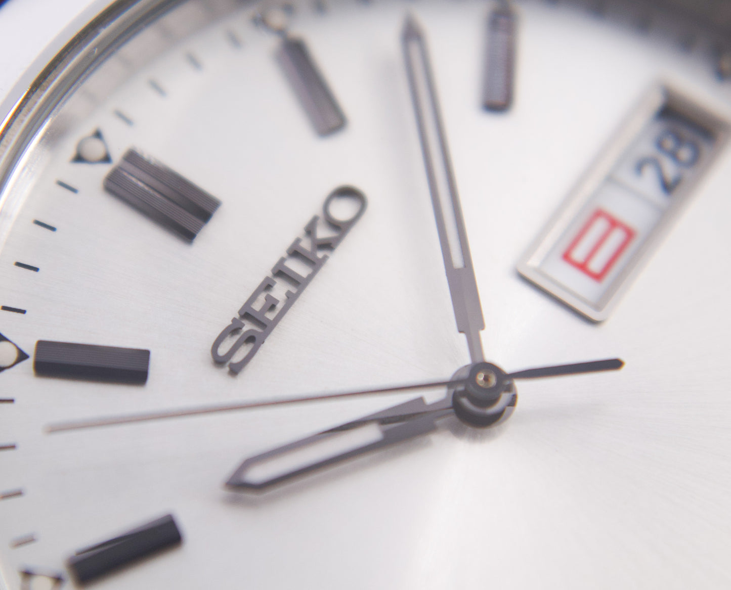1995 Seiko Silver-sunburst Men's Wrist-Watch