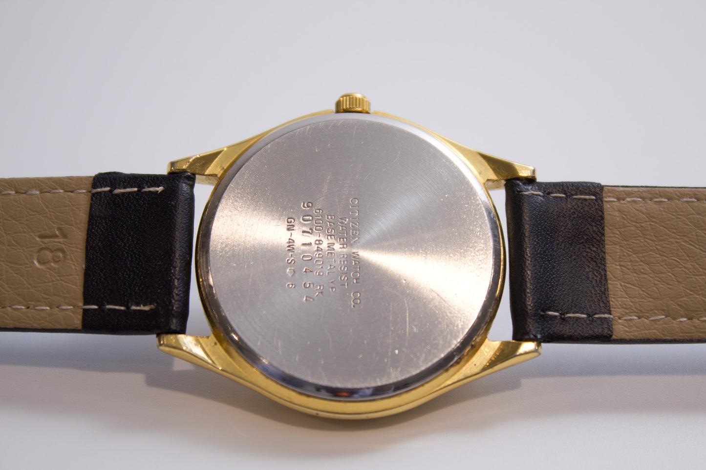 1990s Citizen Gold Toned Quartz Men's Wrist-Watch