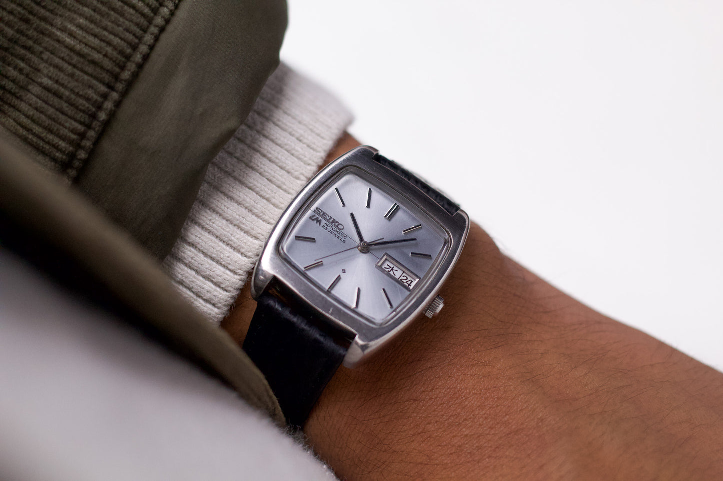 1971 Seiko Lord-Matic Metallic Blue Sunburst Dial Men's Wrist-Watch