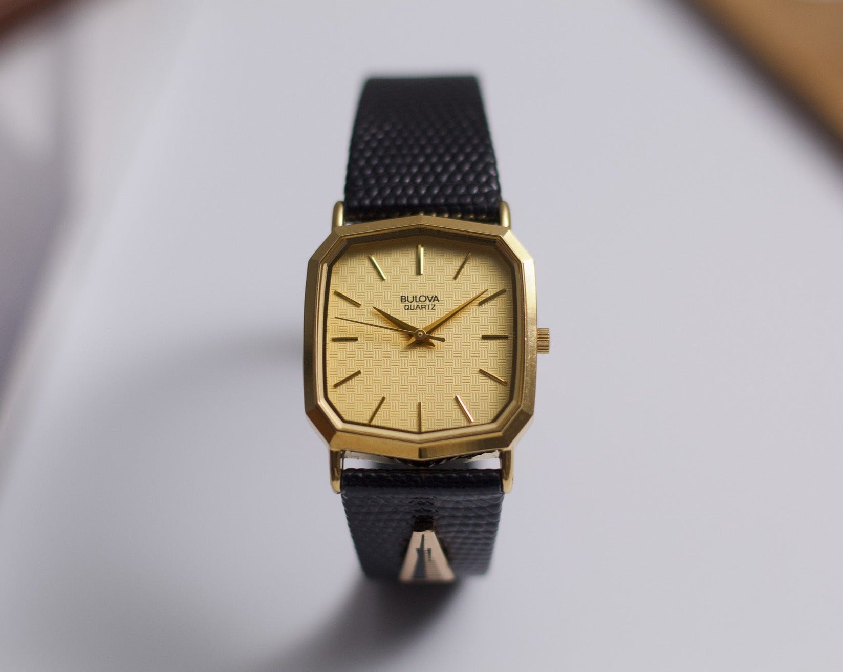 1990s Bulova Decagon Tank Gold Toned Men's Wrist-Watch – Mecalco