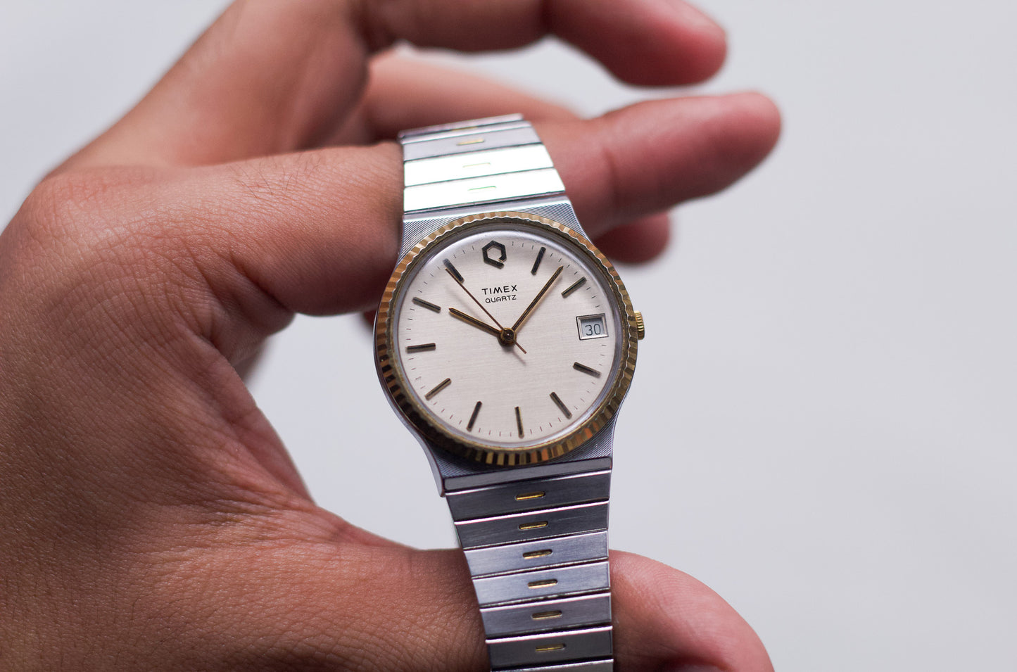 1980s Timex Quartz Light Golden Linen Dial Men's Wrist-Watch