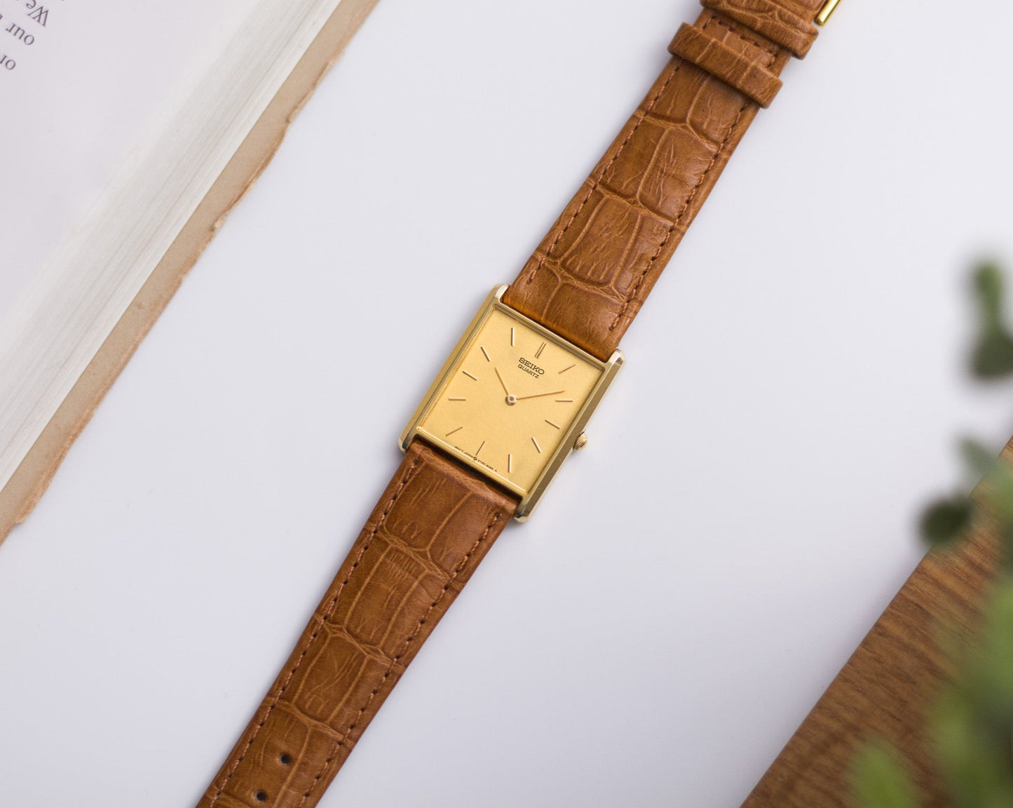 1991 Seiko Golden 'Tank' Straight Grain Dial Men's Wrist-Watch