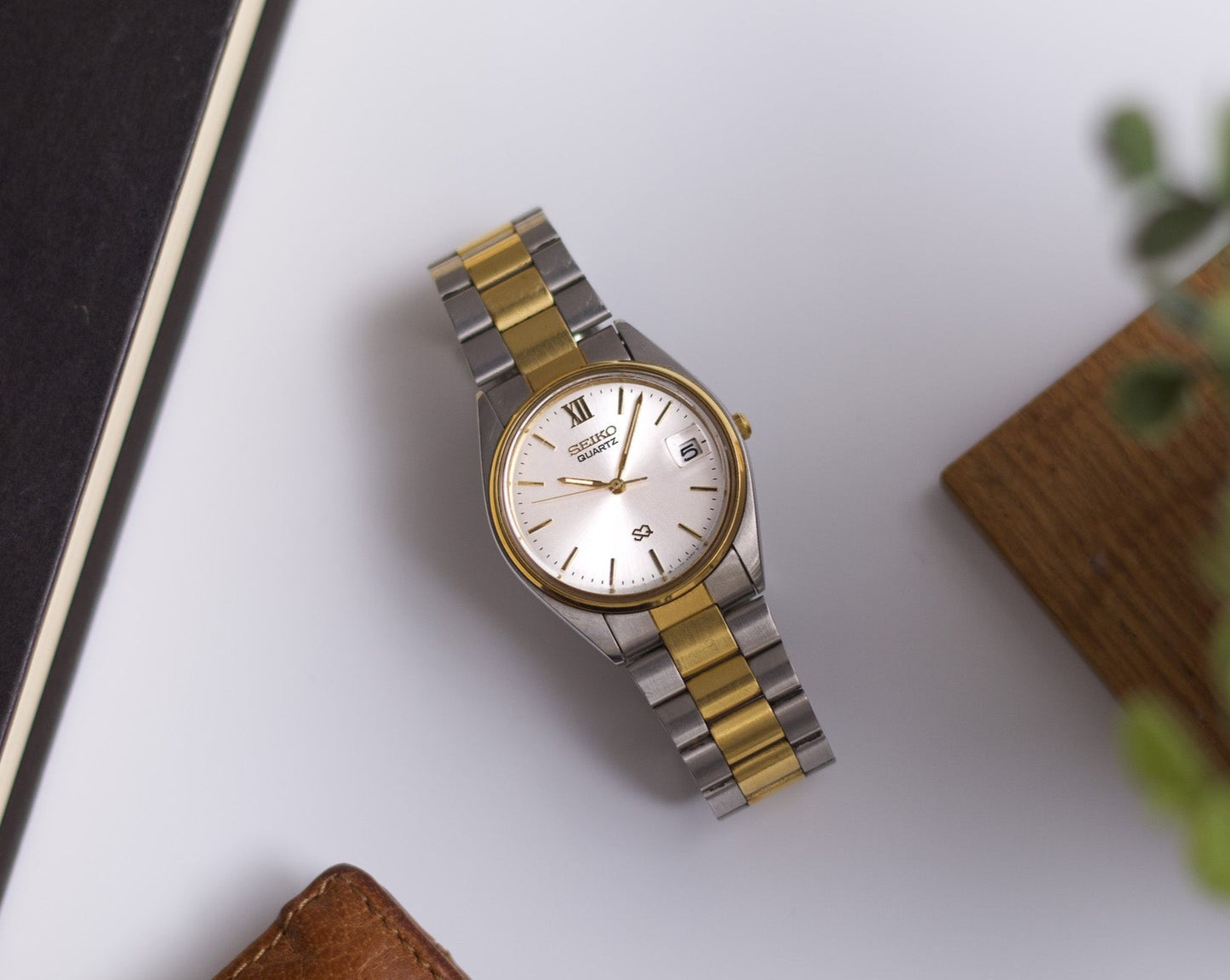 1997 Seiko 'Baby Date-Just' Silver Sunburst Men's Two Tone Wrist-Watch