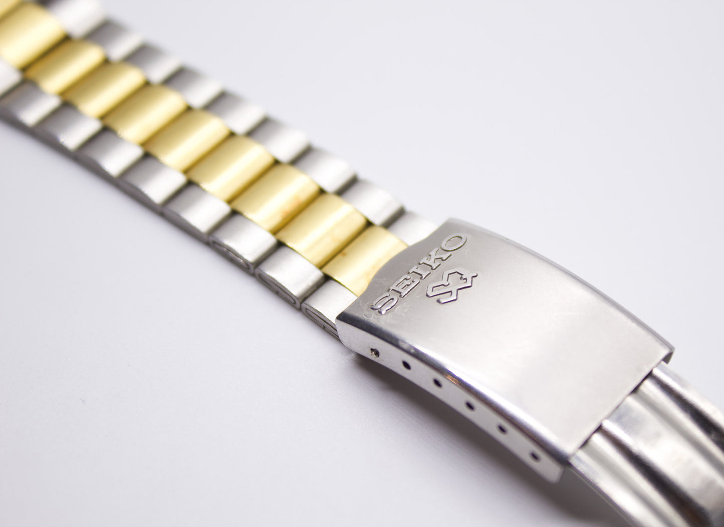 1997 Seiko 'Baby Date-Just' Silver Sunburst Men's Two Tone Wrist-Watch