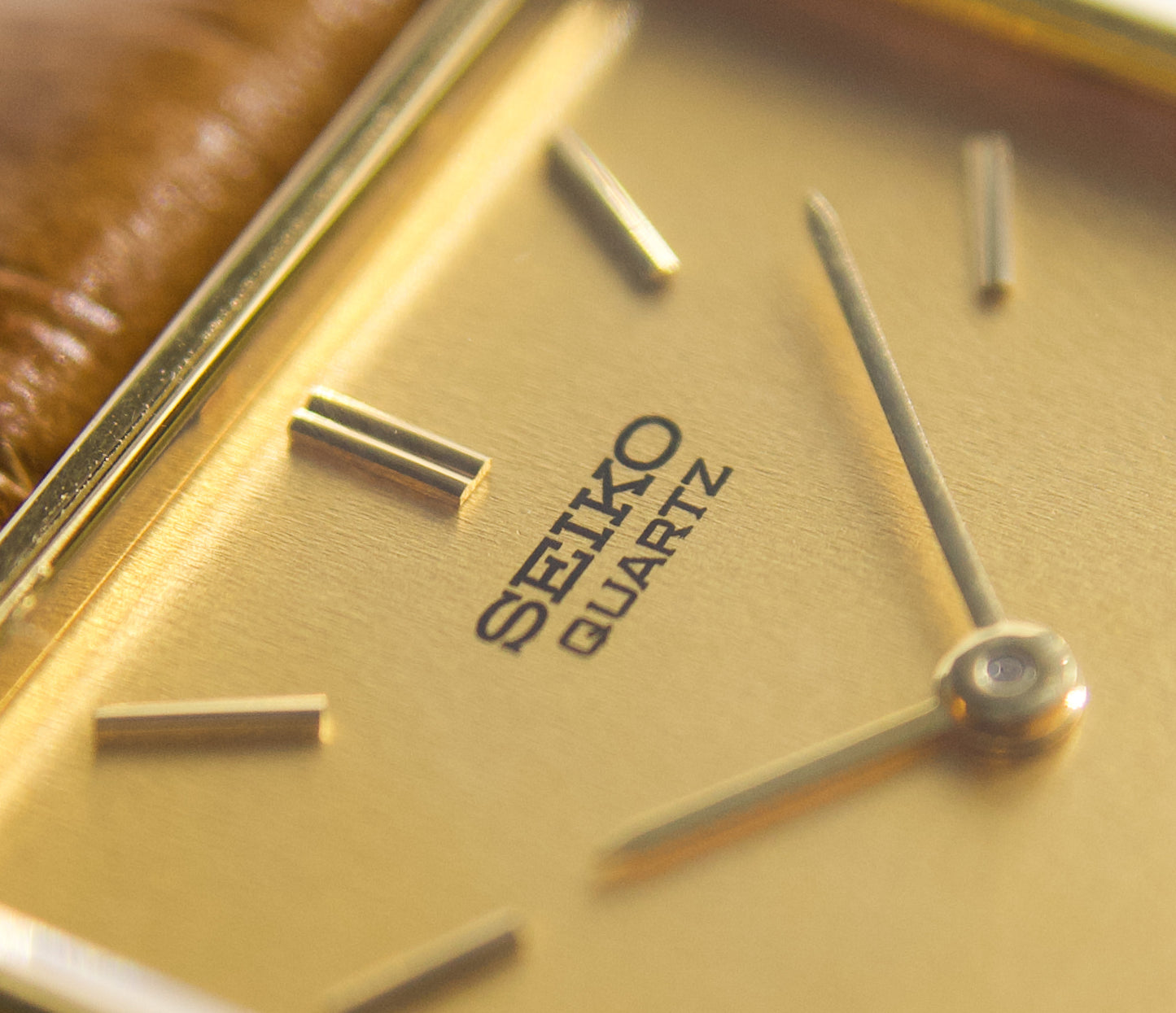 1991 Seiko Golden 'Tank' Straight Grain Dial Men's Wrist-Watch