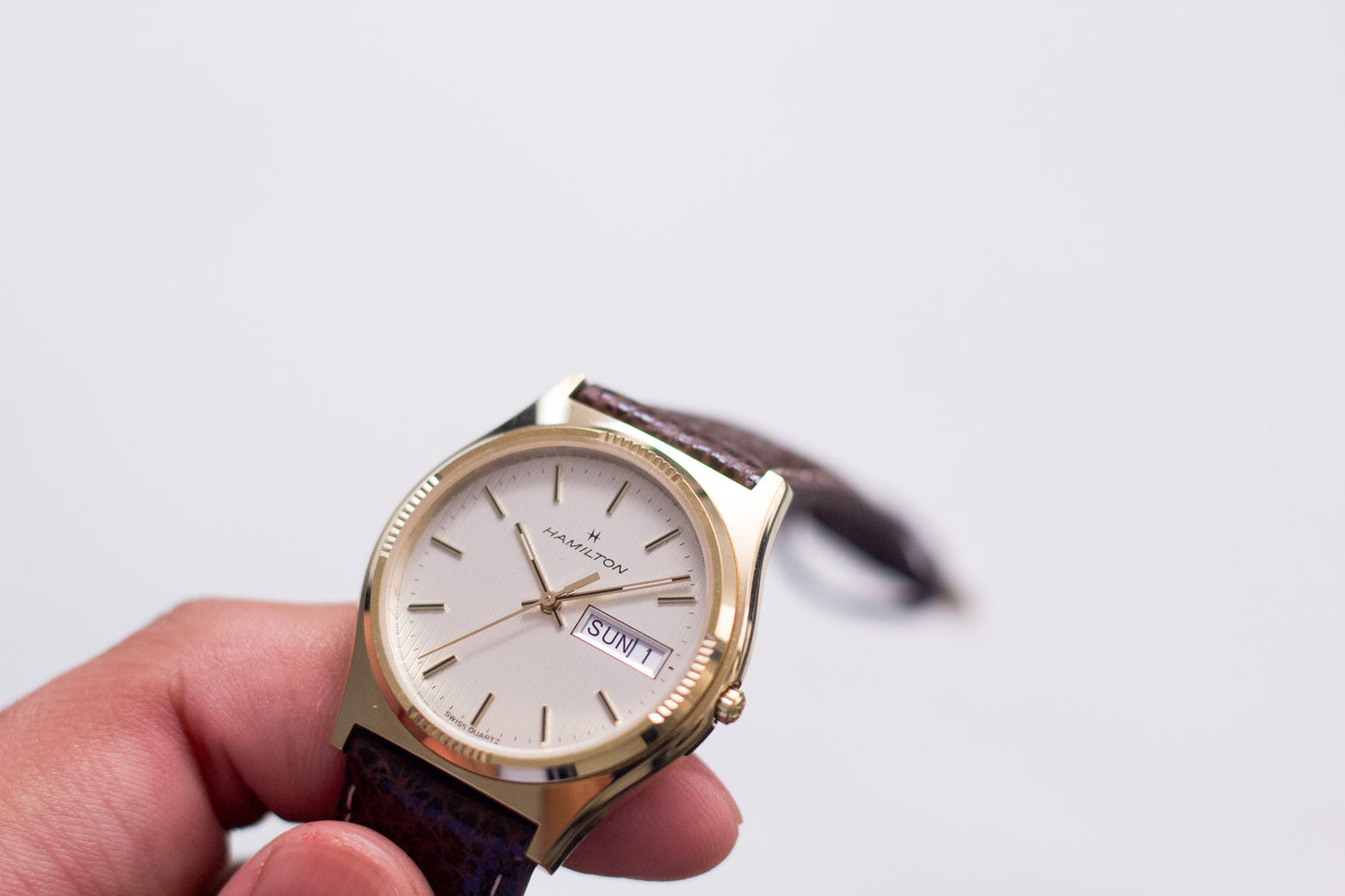 1990s Hamilton Quartz Cream White Dial Men's Wrist-Watch