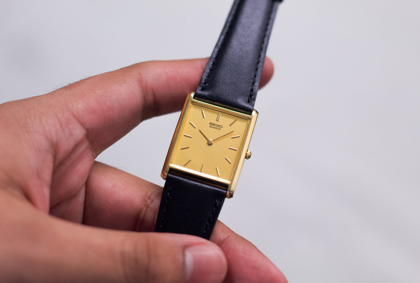1990 Seiko Quartz Tank Golden Dial Men's Wrist-Watch
