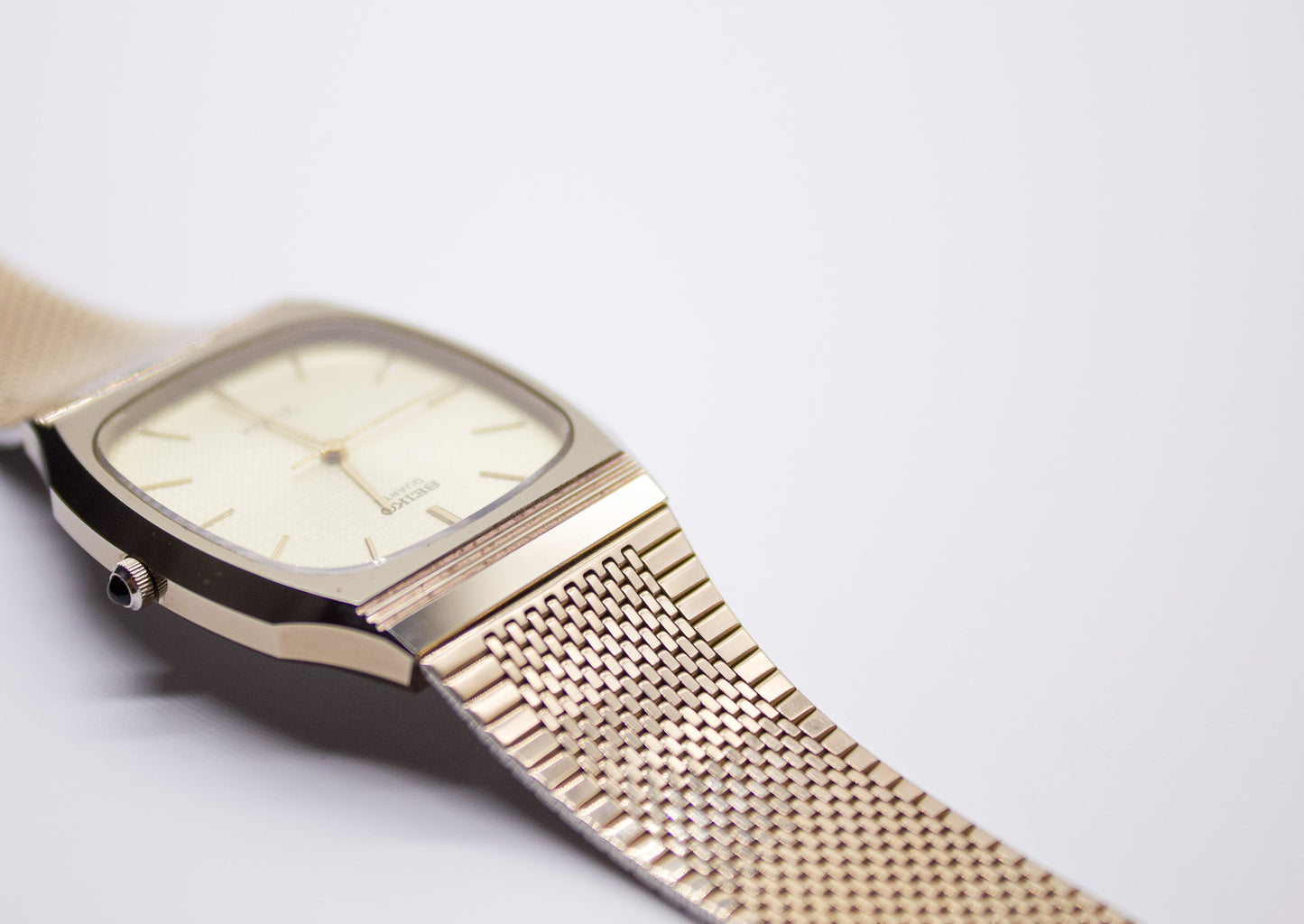 1985 NOS Seiko Dulce Champagne Toned Dial Men's Wrist-Watch