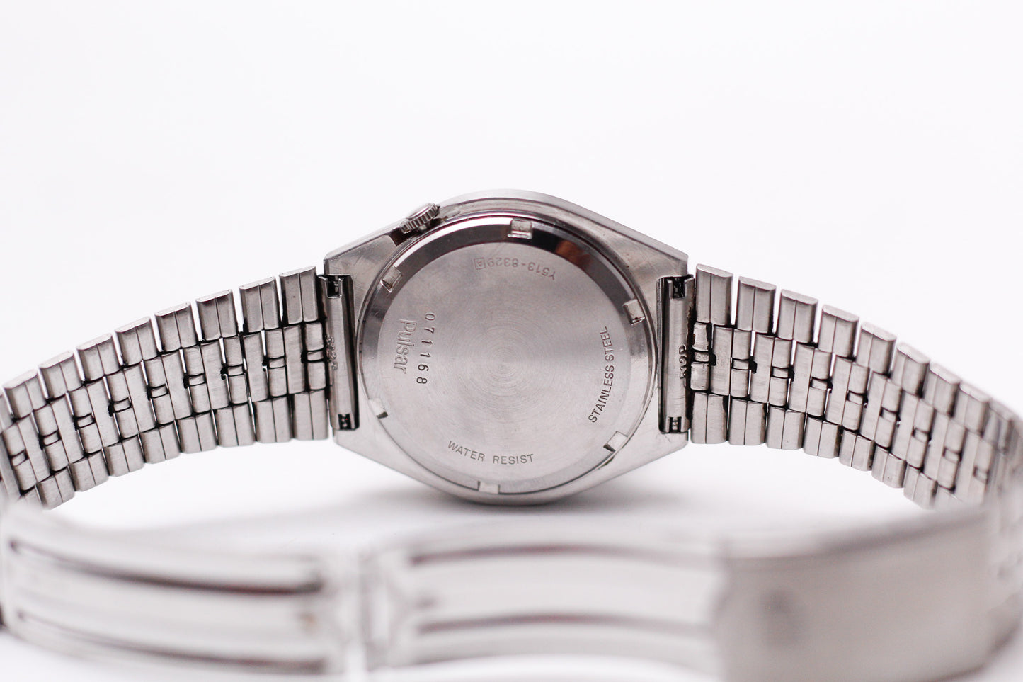 1980 Pulsar Quartz Textured Silver Dial Men's Wrist-Watch