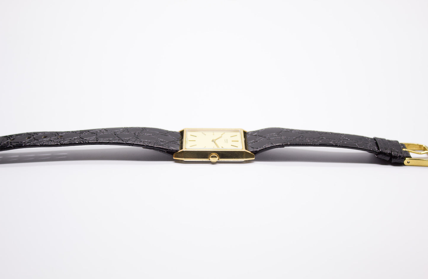 1983 Seiko Golden Ivory Dial Tank Style Watch Men's Wrist-Watch