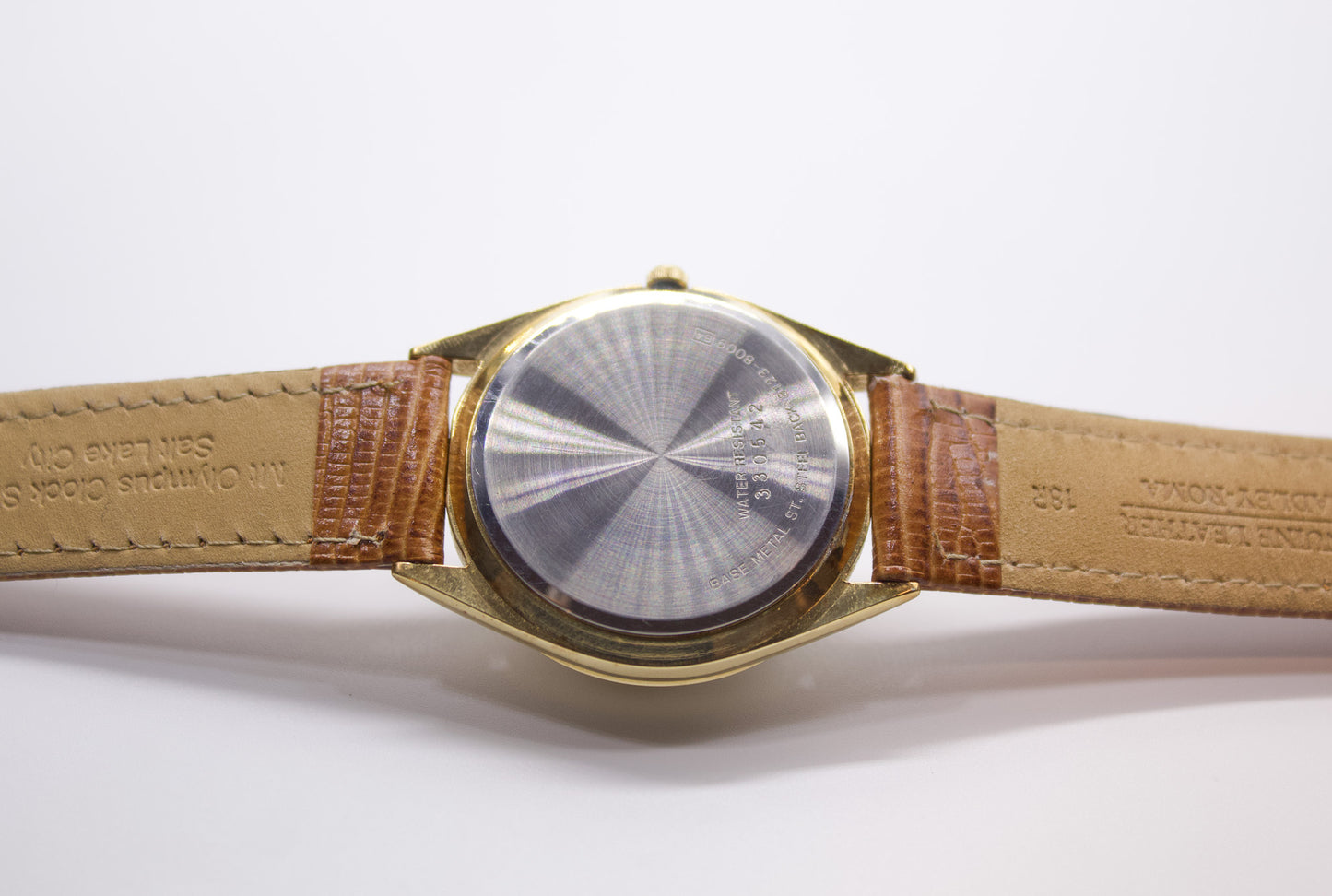 Near Mint 1983 Seiko Quartz Gold Toned Men's Wrist-Watch W/Box & Papers