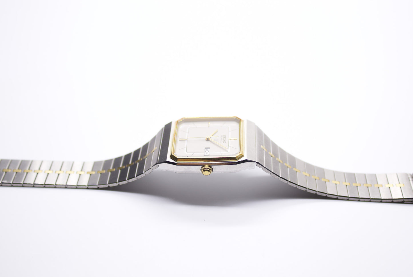 1982 Seiko Quartz Gray Dial Two Tone Men's Sport's Wrist-Watch