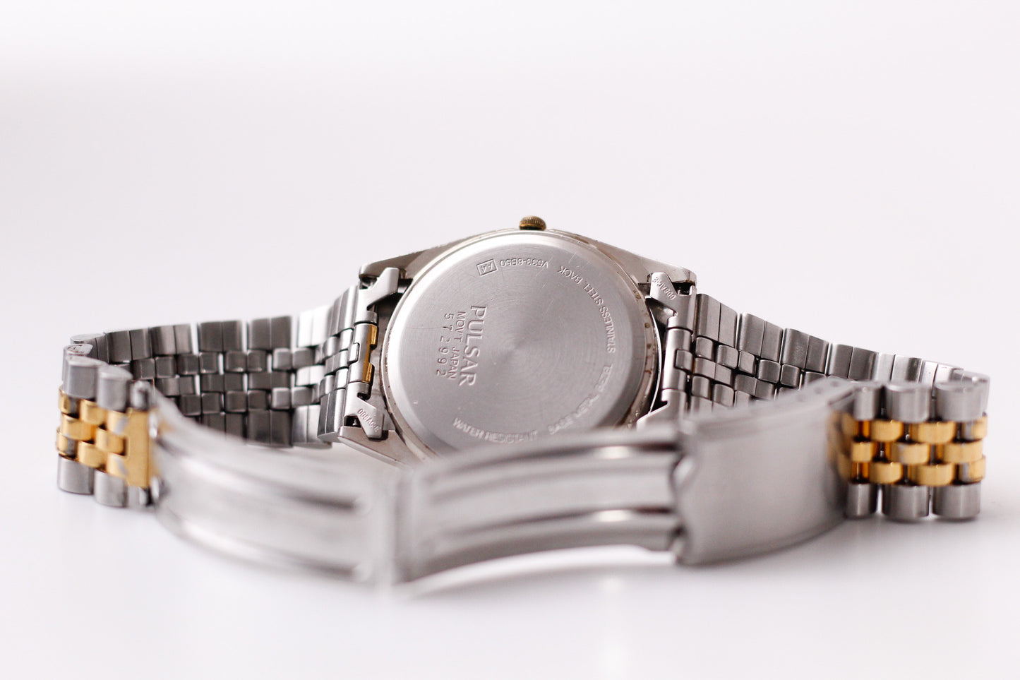 2005 Pulsar Quartz Silver Sunburst Dial 'Baby Day-Date' Men's Wrist-Watch