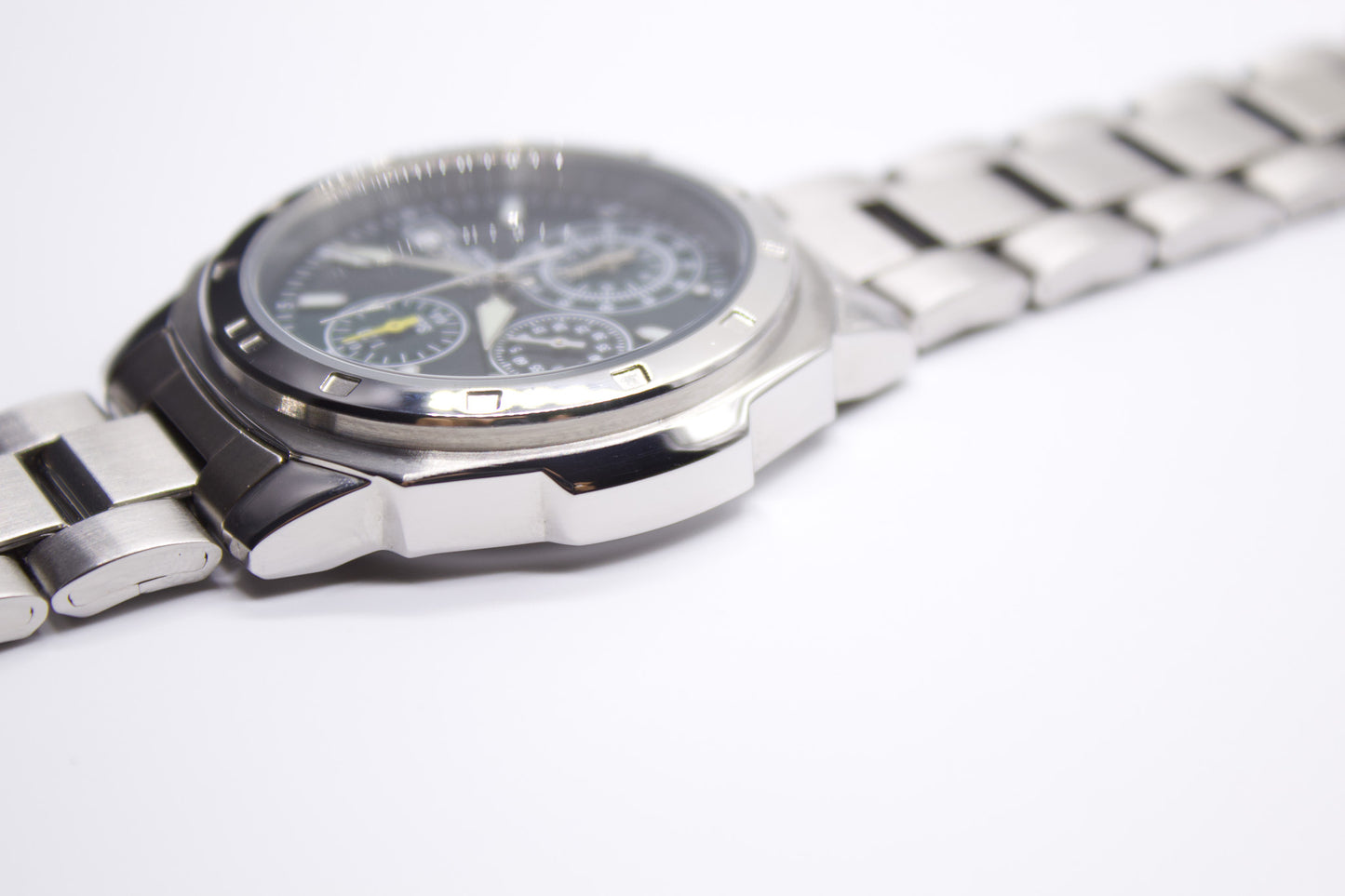 Near Mint 1998 Seiko Chronograph Deep Turquoise Dial Men's Quartz Wrist-Watch