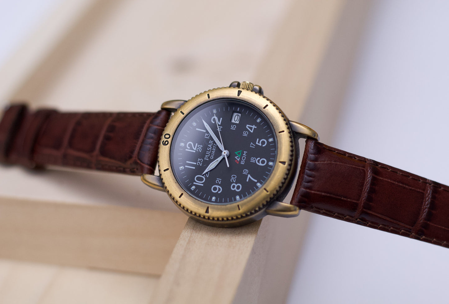 2000 Pulsar Quartz Matte Black Dial Bronze Case Men's Wrist-Watch
