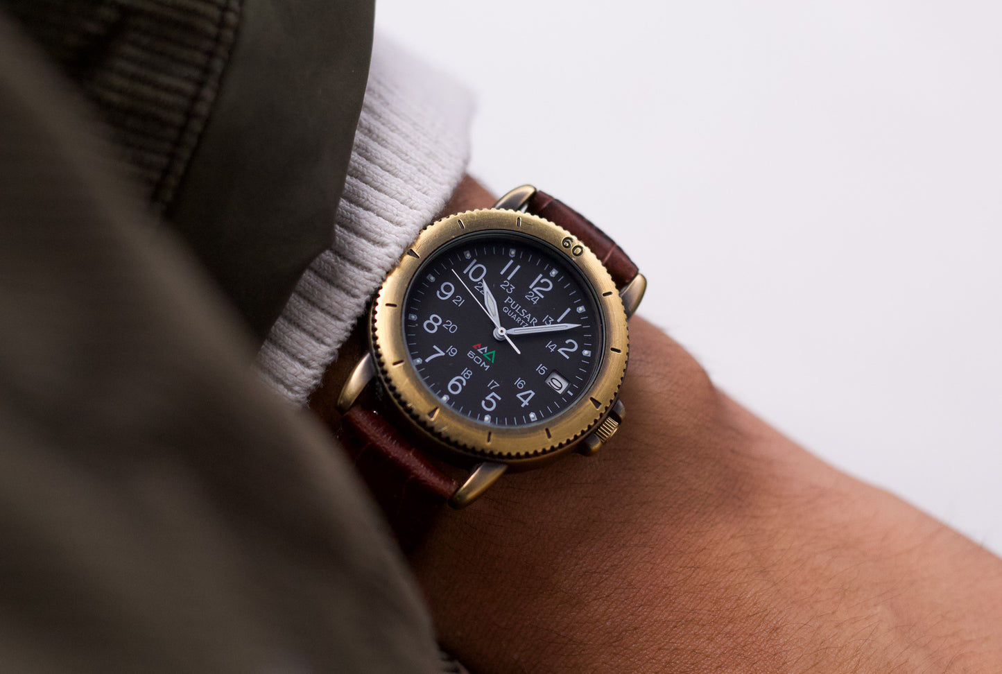 2000 Pulsar Quartz Matte Black Dial Bronze Case Men's Wrist-Watch