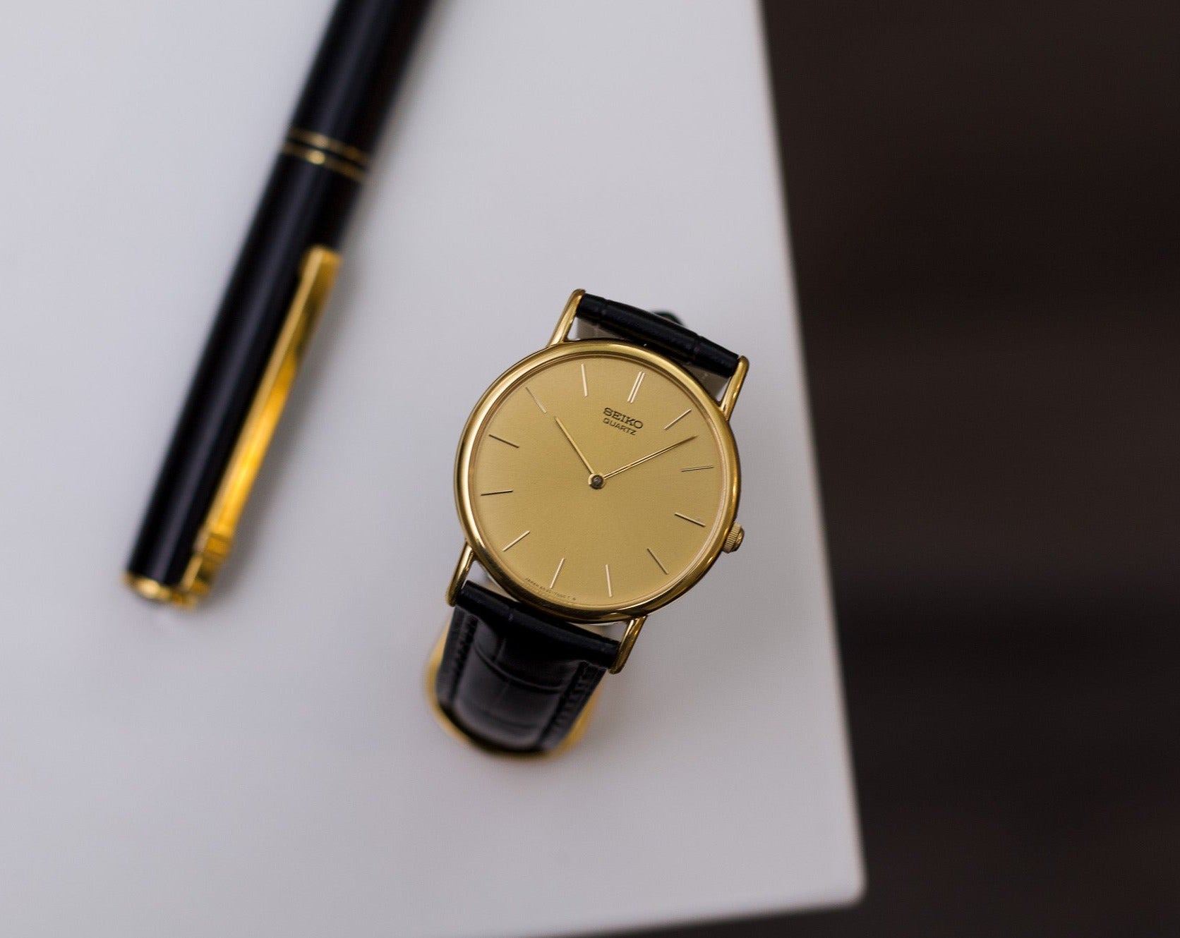 Near Mint 1983 Seiko Ultra-Slim Golden Men's Dress Watch Mecalco & Co. Near Mint 1983 Seiko Ultra-Slim Golden Men's Dress Watch Mecalco & Co.