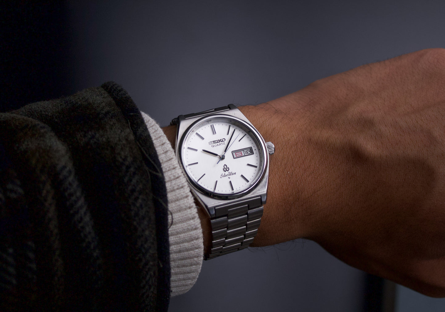 Near Mint 1982 Seiko Silverwave Brilliant Silver Dial Men's Wrist-Watch