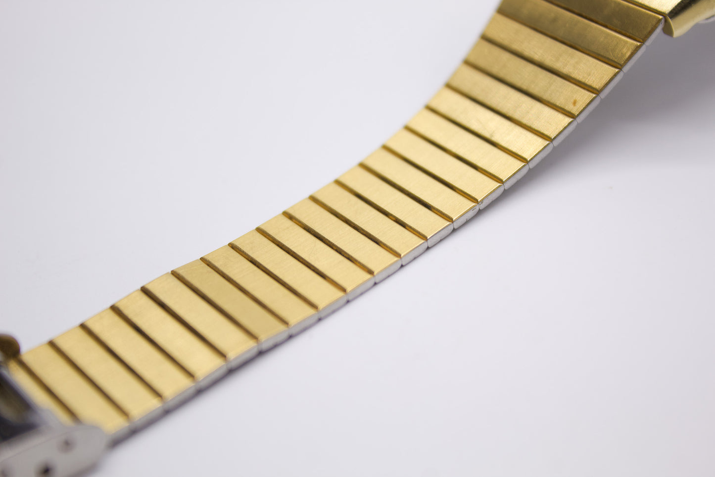 1985 Seiko Quartz Golden Tank Style Men's Wrist-Watch