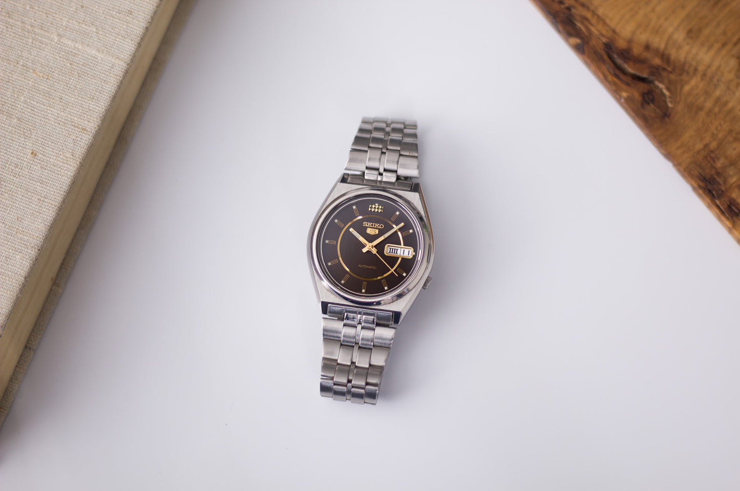 1997 Seiko 5 Striped Deep Gray Dial Men's Wrist-Watch