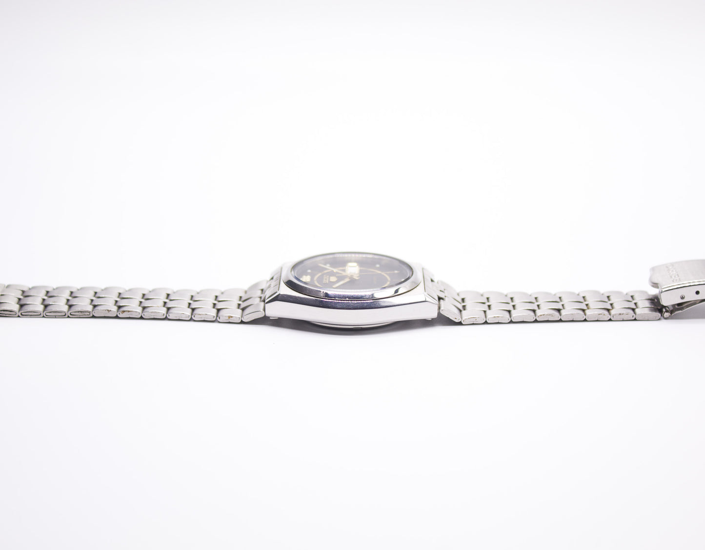 1997 Seiko 5 Striped Deep Gray Dial Men's Wrist-Watch