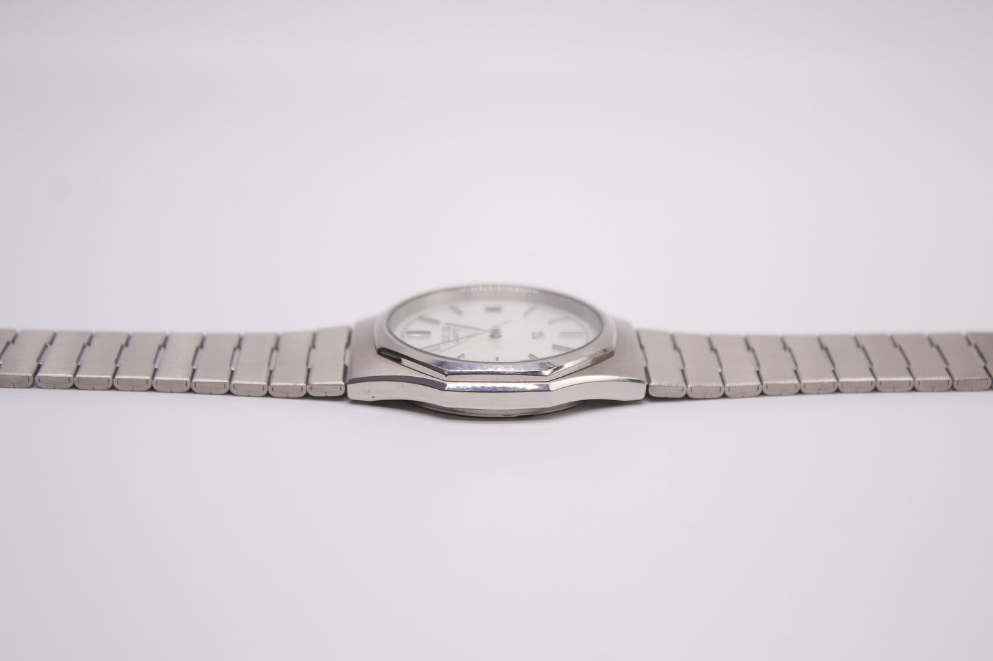1984 Seiko SQ Straight Grain Silver Dial Men's Wrist-Watch