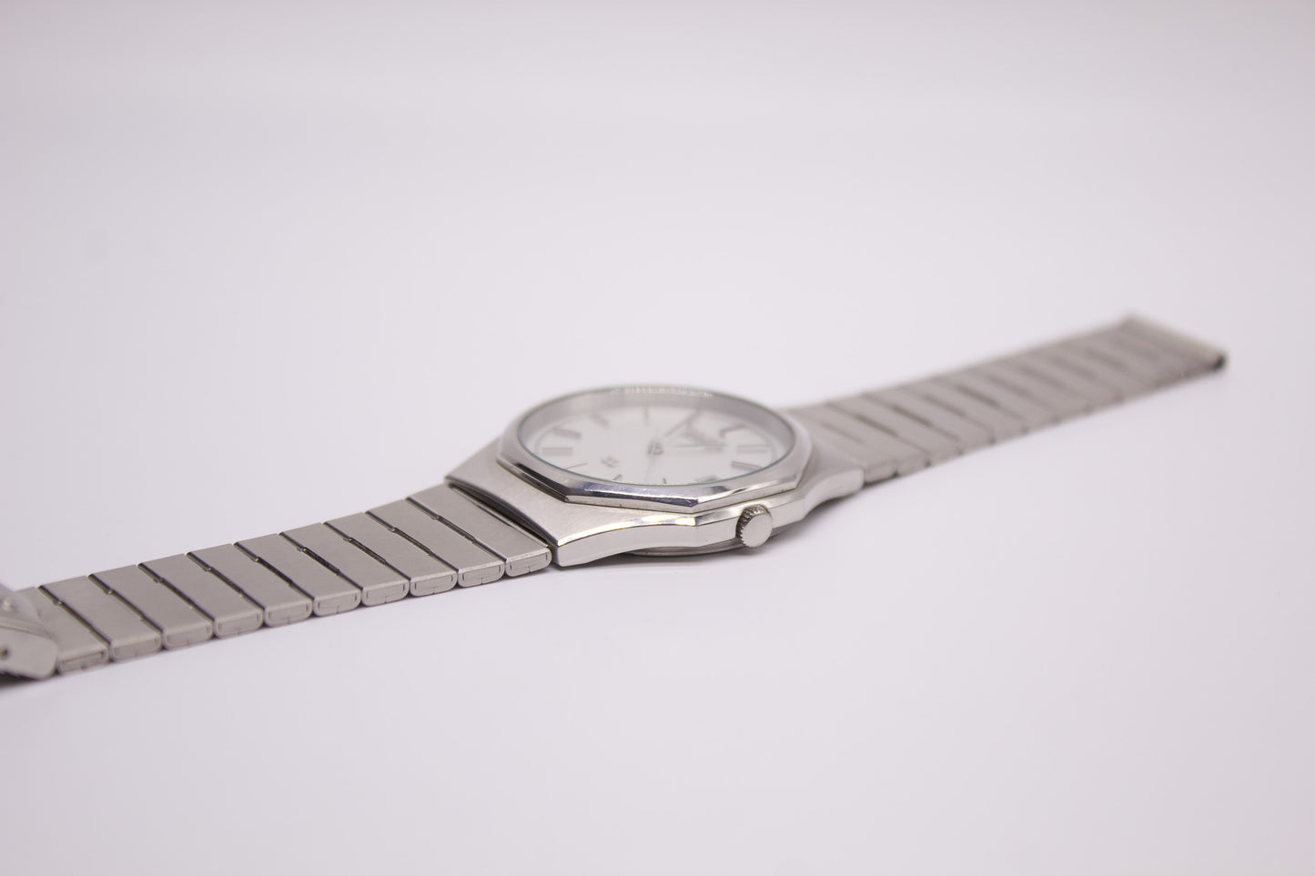1984 Seiko SQ Straight Grain Silver Dial Men's Wrist-Watch