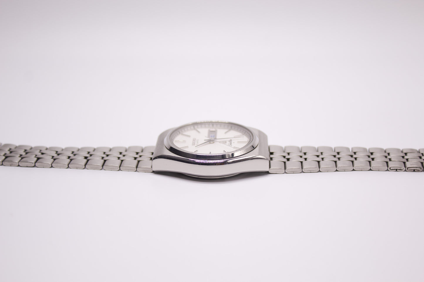 1977 Seiko Silverwave Striped White Dial Men's Wrist-Watch