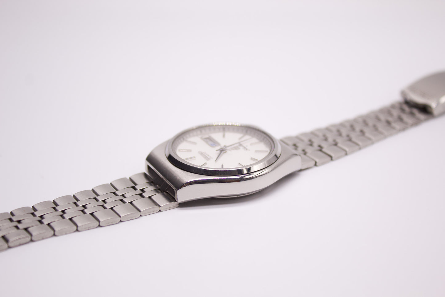 1977 Seiko Silverwave Striped White Dial Men's Wrist-Watch