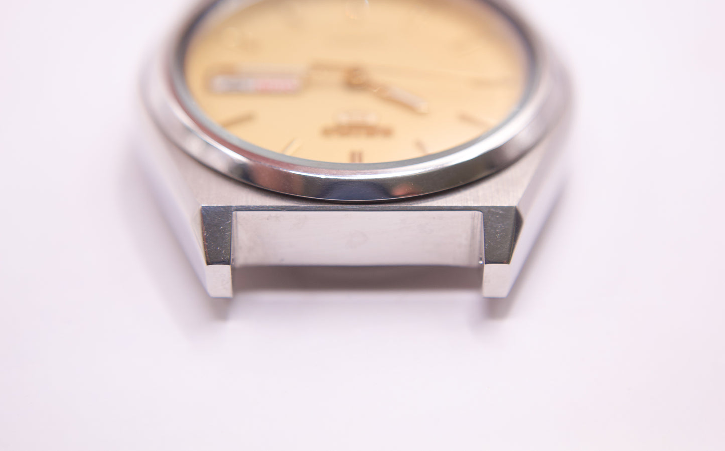 1998 Seiko 5 Gold Waffle Dial Men's Wrist-Watch