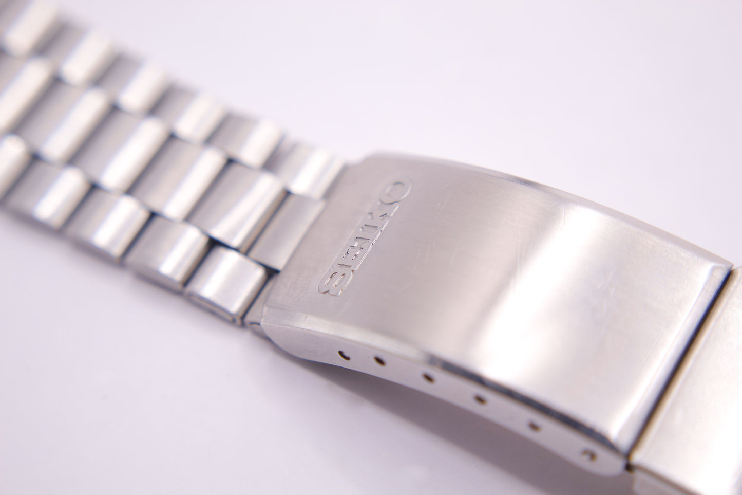 1998 Seiko 5 Gold Waffle Dial Men's Wrist-Watch