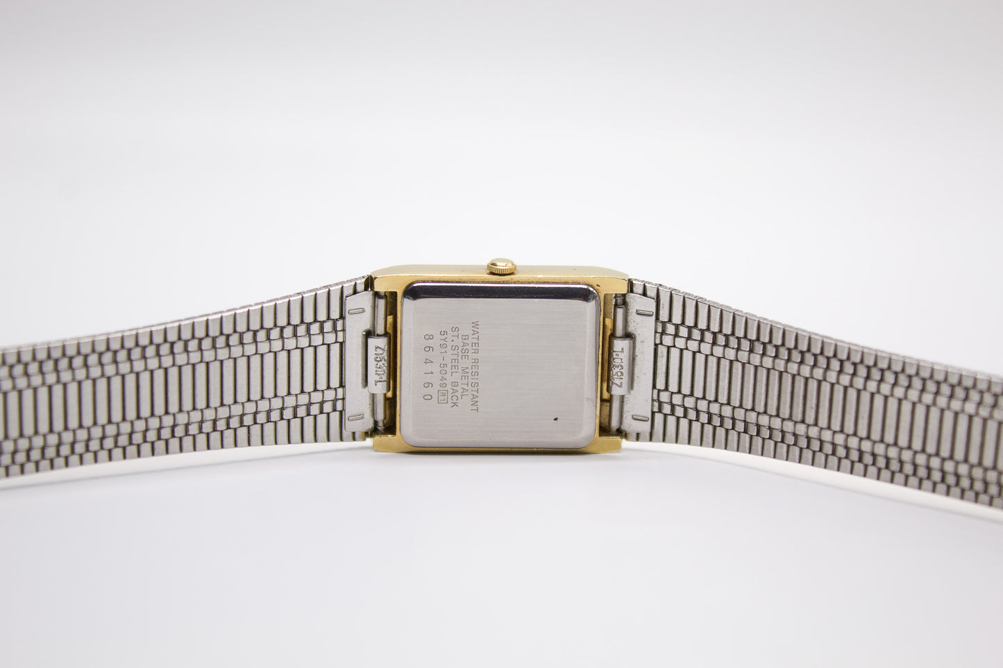 1988 Seiko Quartz Tank Straight Grain Golden Dial Men's Wrist-Watch
