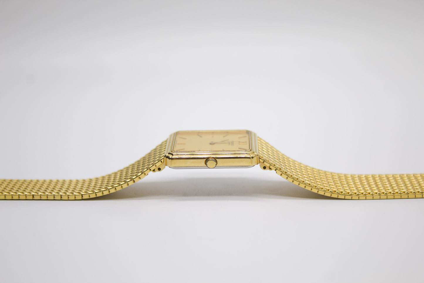 1987 Seiko Quartz Golden Tank 'Sample' Variant Men's Wrist-Watch