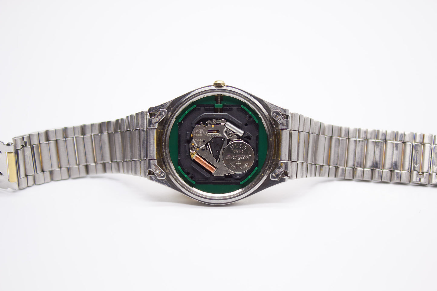 2002 Seiko Quartz Deep Black Dial Large Numerals Men's Wrist-Watch