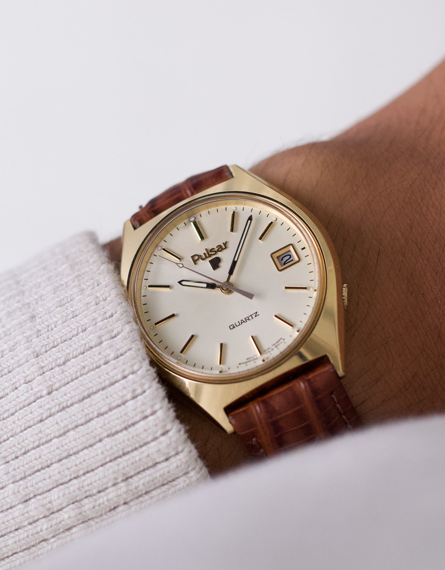 1980 Pulsar Quartz Light Champagne Sunburst Dial Men's Wrist-Watch