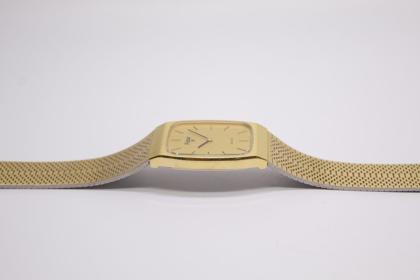 1985 Pulsar Quartz Straight Grain Golden Dial Men's Wrist-Watch