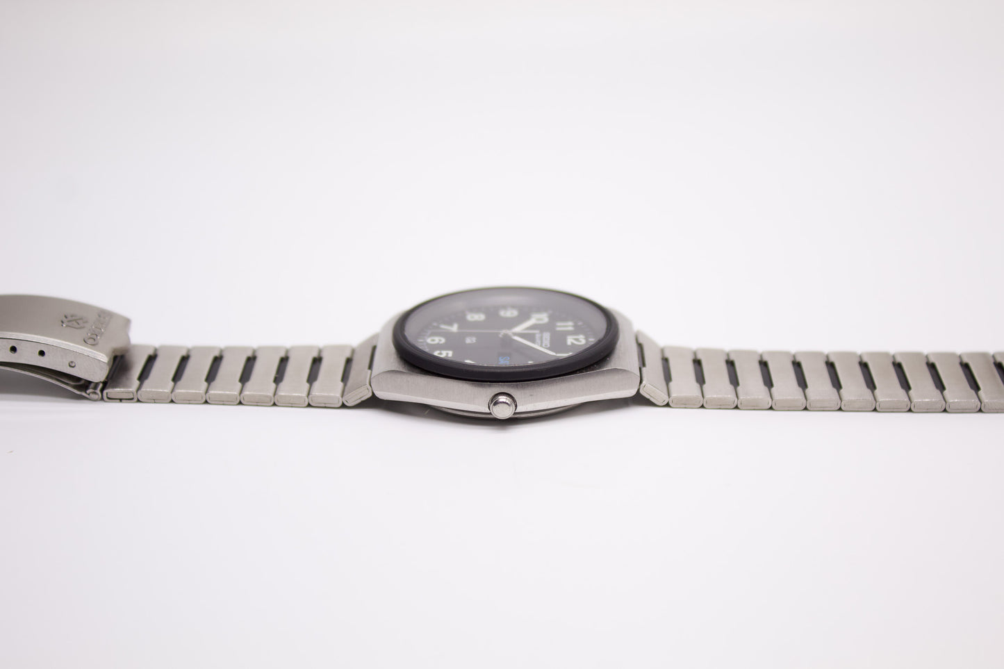 1979 Seiko Quartz SQ Deep Black Dial Men's Wrist-Watch