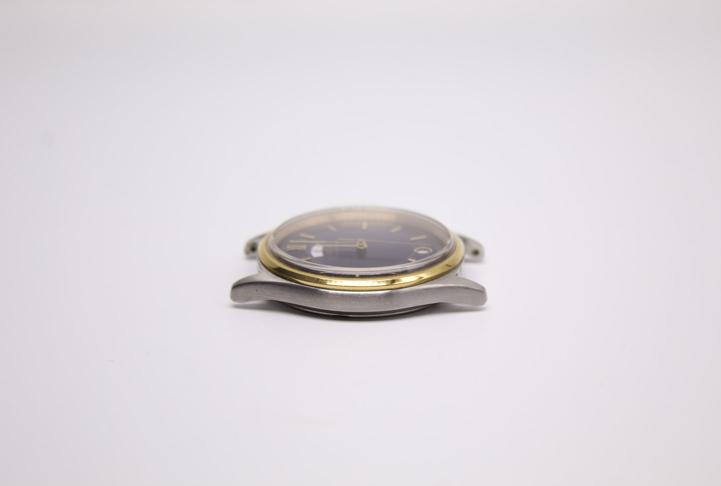 1993 Seiko Quartz Royal Blue Carved Dial Men's Wrist-Watch