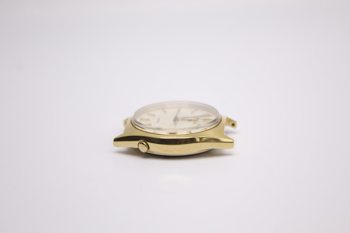 1980 Pulsar Quartz Light Champagne Sunburst Dial Men's Wrist-Watch