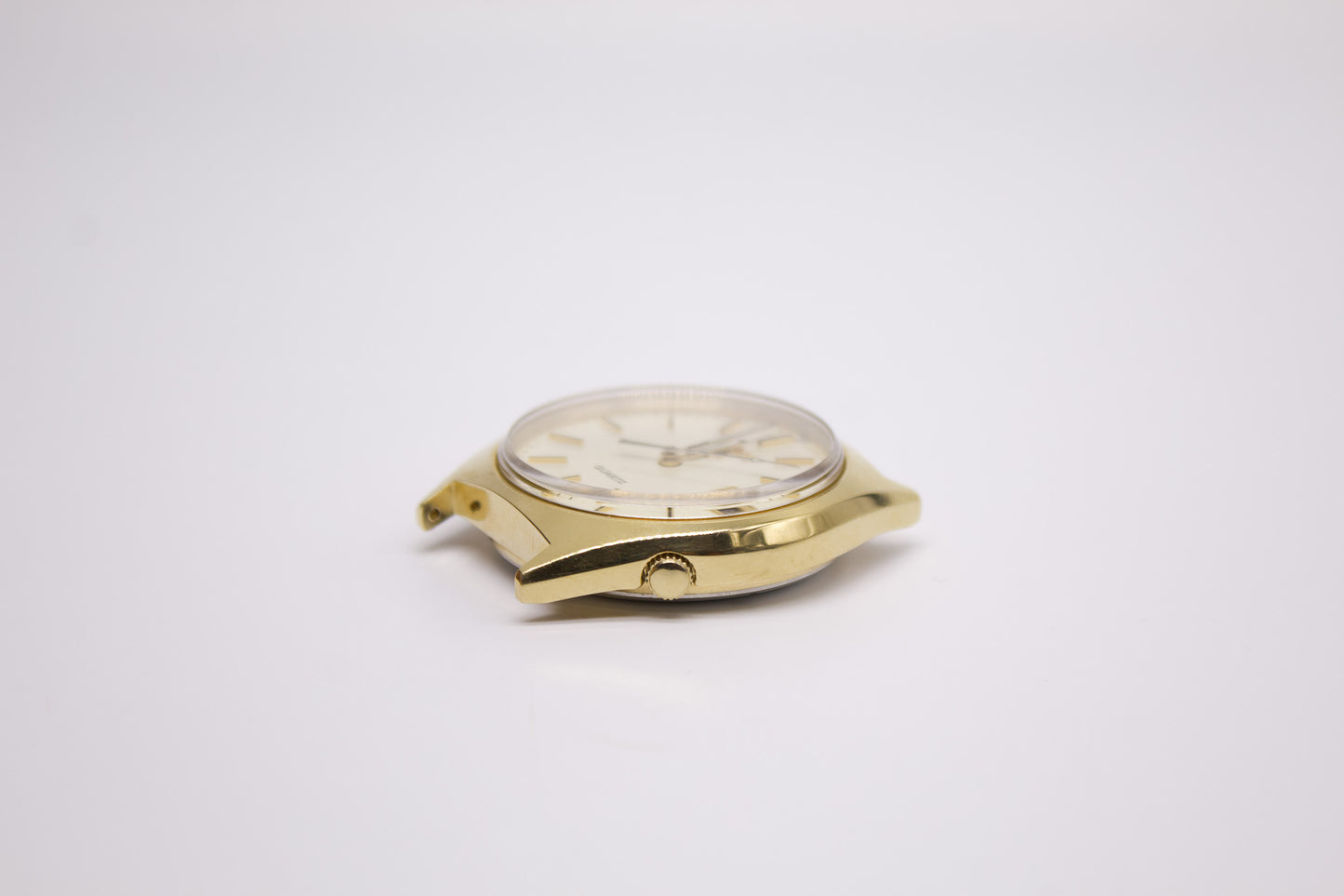 1980 Pulsar Quartz Light Champagne Sunburst Dial Men's Wrist-Watch