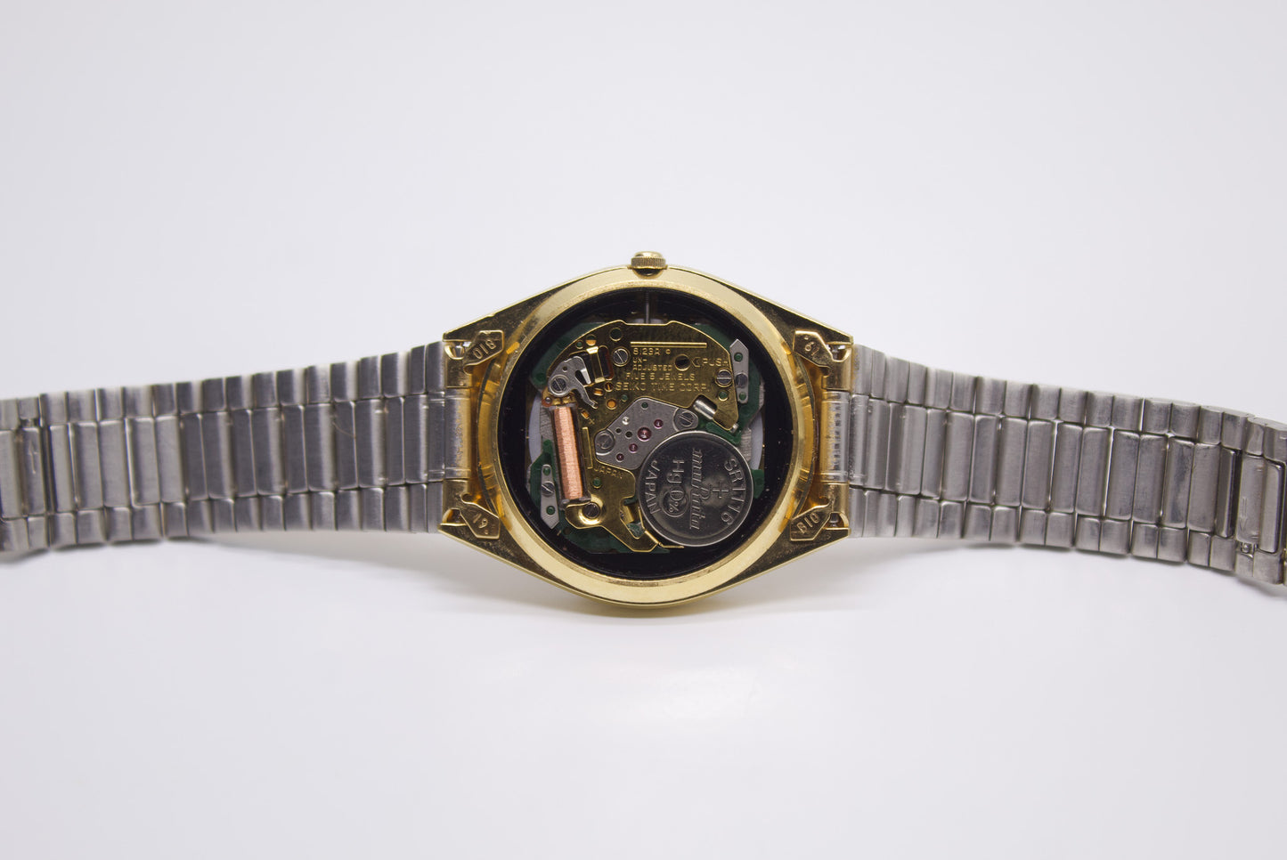 1985 Seiko SQ Brushed Golden Dial Men's Wrist-Watch W/Box