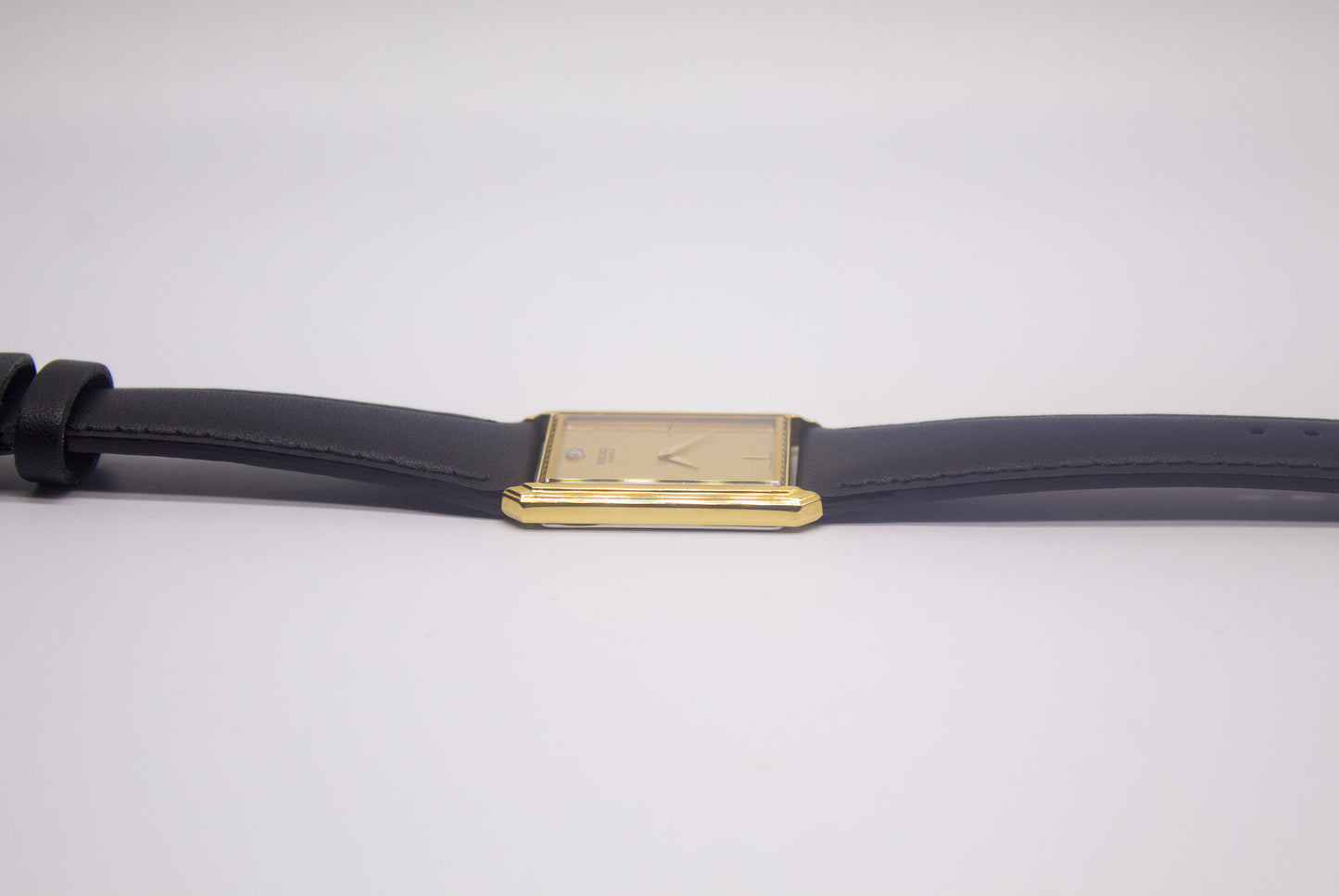 1985 Seiko Quartz 'Gem' Tank Light Golden Dial Men's Wrist-Watch