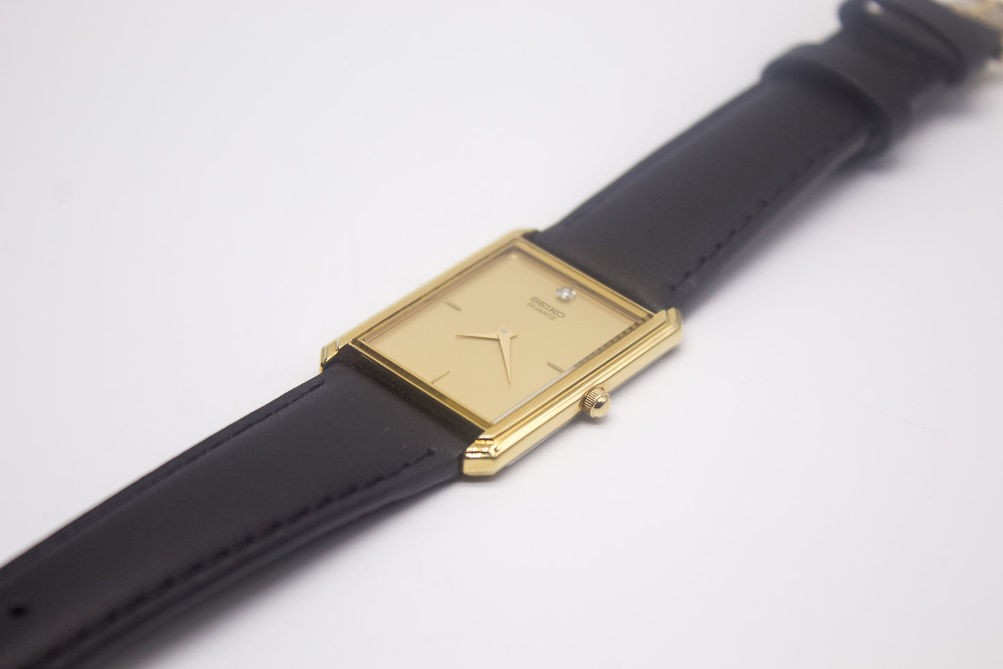 1985 Seiko Quartz 'Gem' Tank Light Golden Dial Men's Wrist-Watch