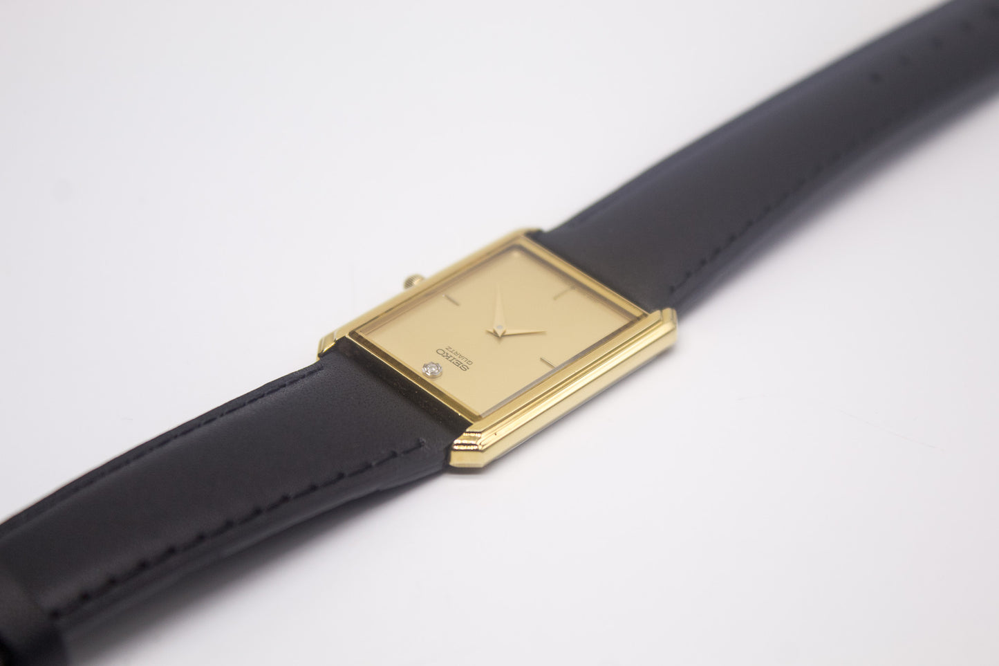 1985 Seiko Quartz 'Gem' Tank Light Golden Dial Men's Wrist-Watch