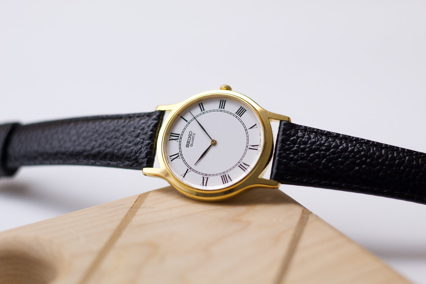 1996 Seiko Quartz Roman Dial Men's Wrist-Watch